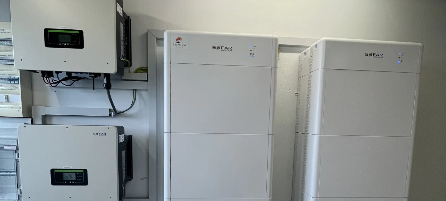 97 kWh Batteriespeicher an Hybridwechselrichter Ruswil